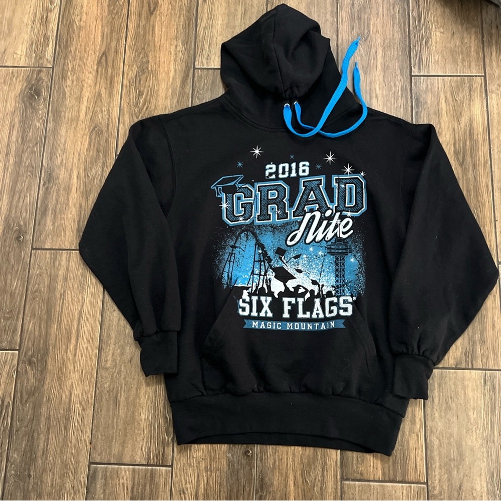 2016 Six Flags Magic Mountain California Grad Nite Hoodie Mens Sz M Black